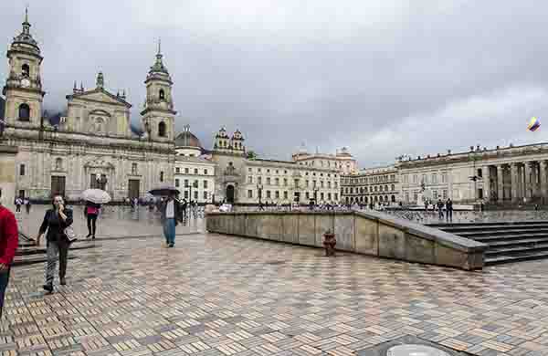 03 - Colombia - Bogota - plaza Bolivar - catedral Primada y capilla del Sagrario